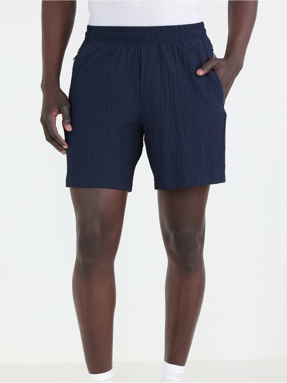 Lululemon Pace Breaker Linerless Short 7" Sz M  raised ribbed texture running